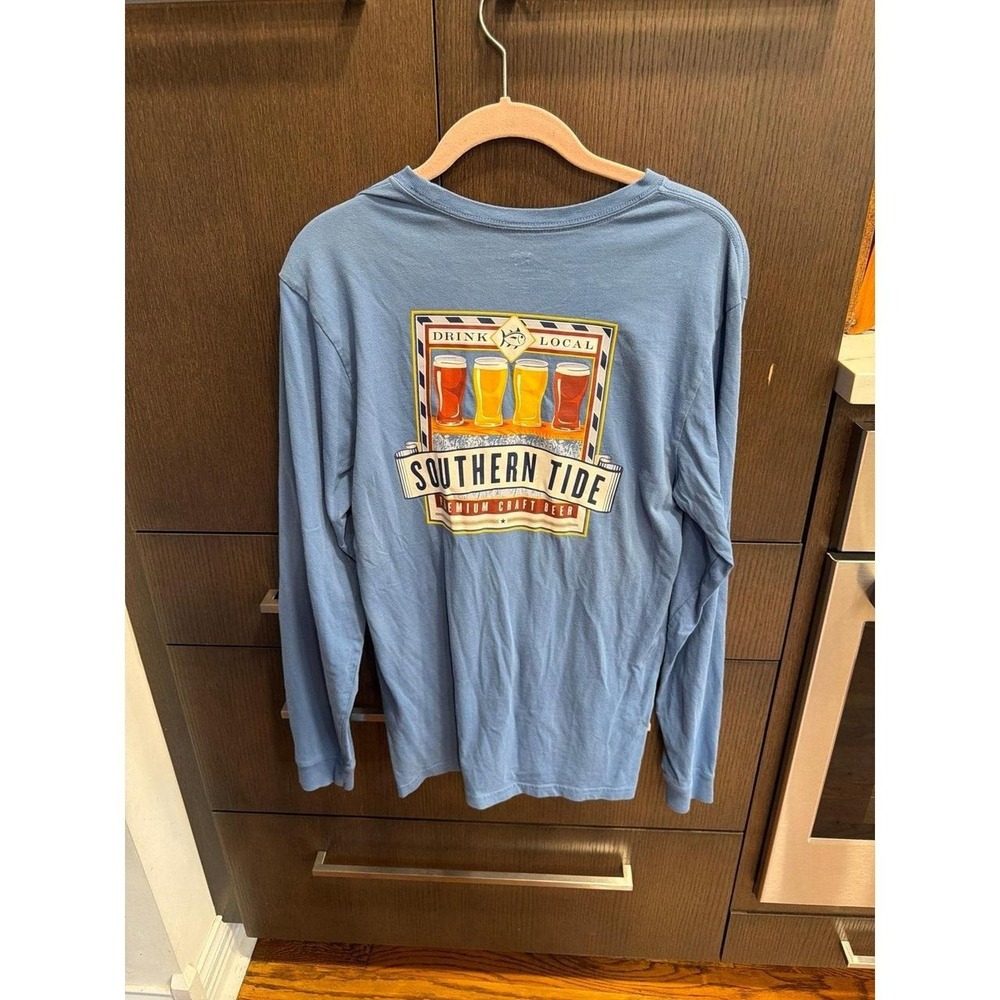 Southern Tide "Quality Brew" graphic tee men's small